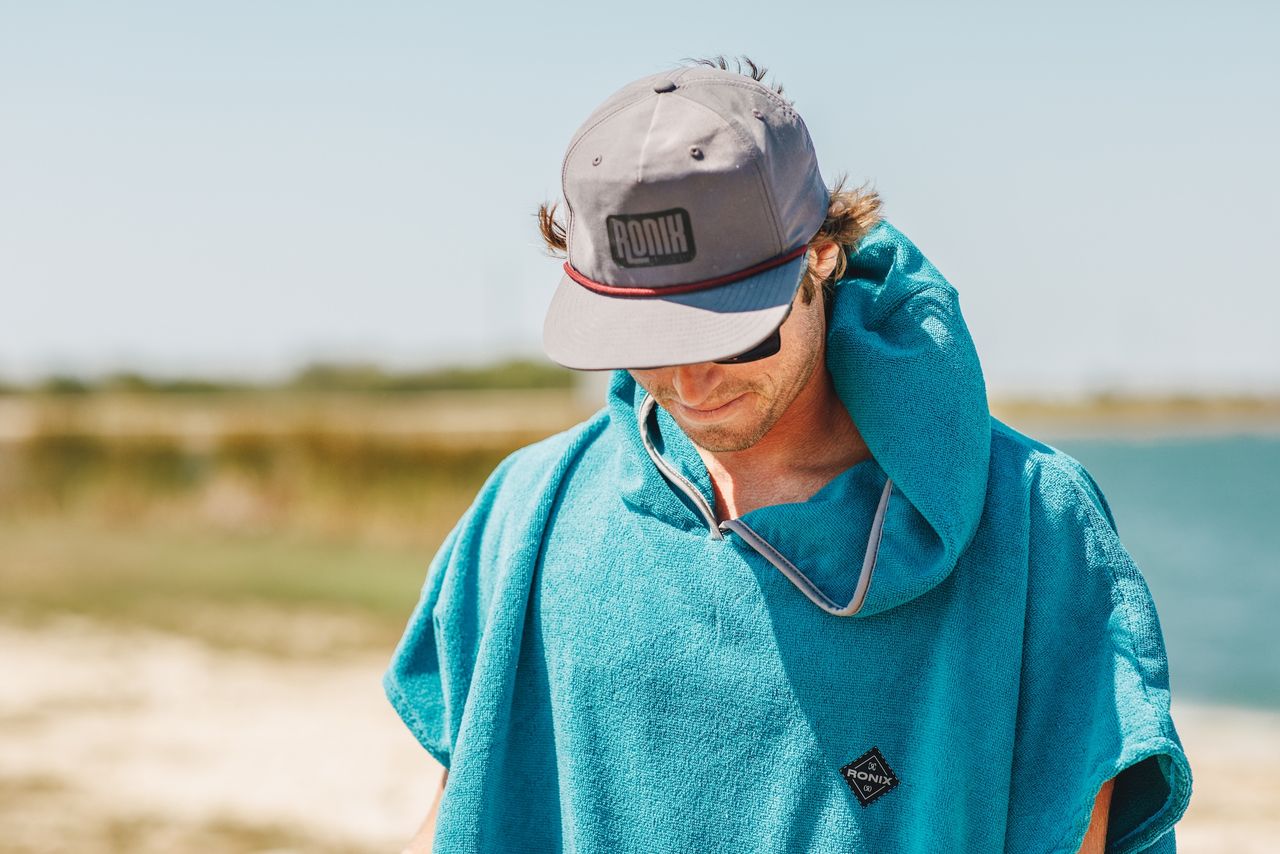 Ronix Change Poncho - Sea Blue/Maroon