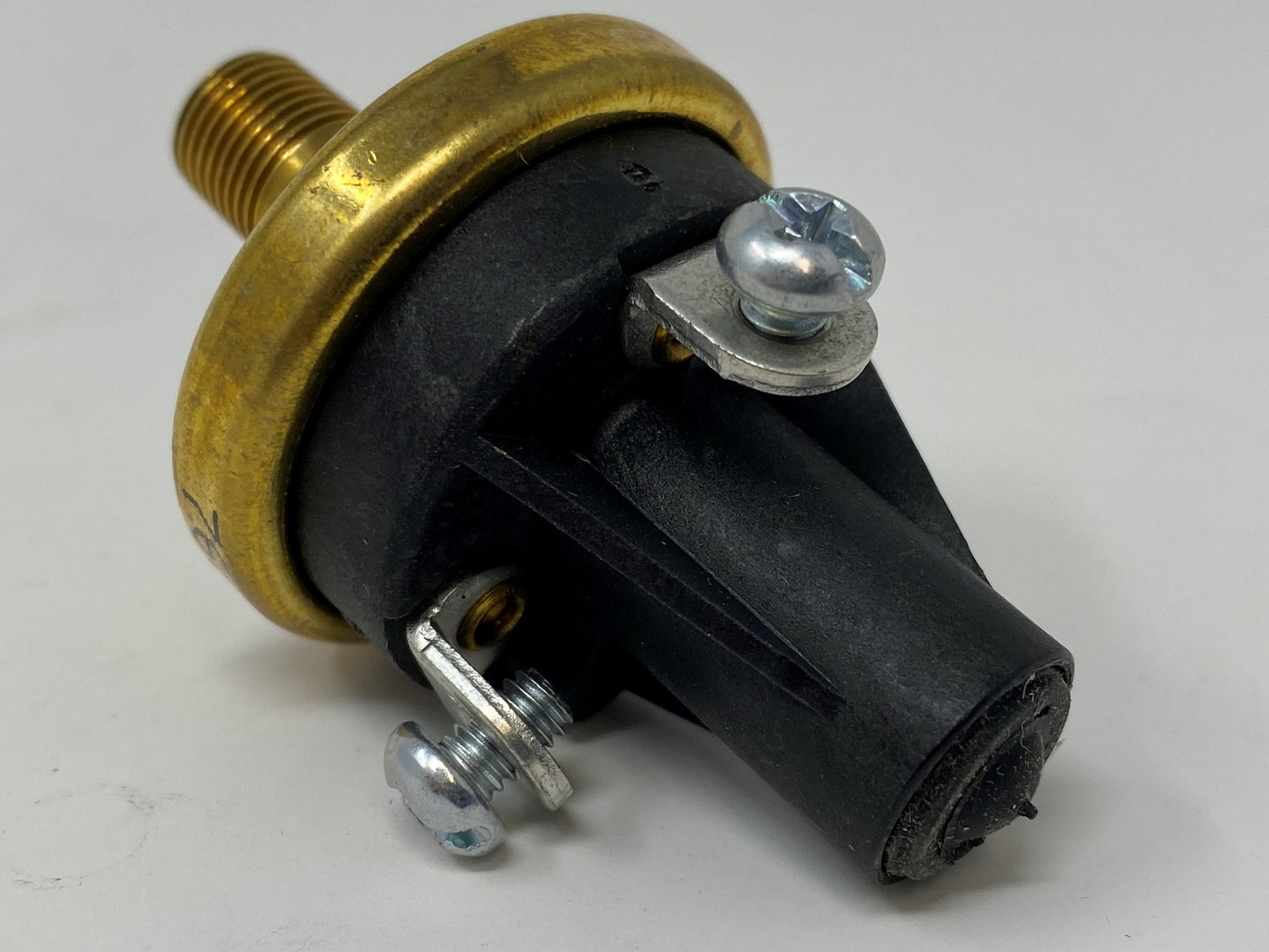 Walters V-drive Oil Pressure Sending Unit Sensor