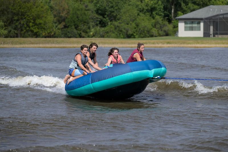 Radar Orbit 4 Person Tube