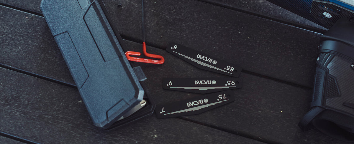Radar wing angle gauge being used to check a slalom waterski fin wing