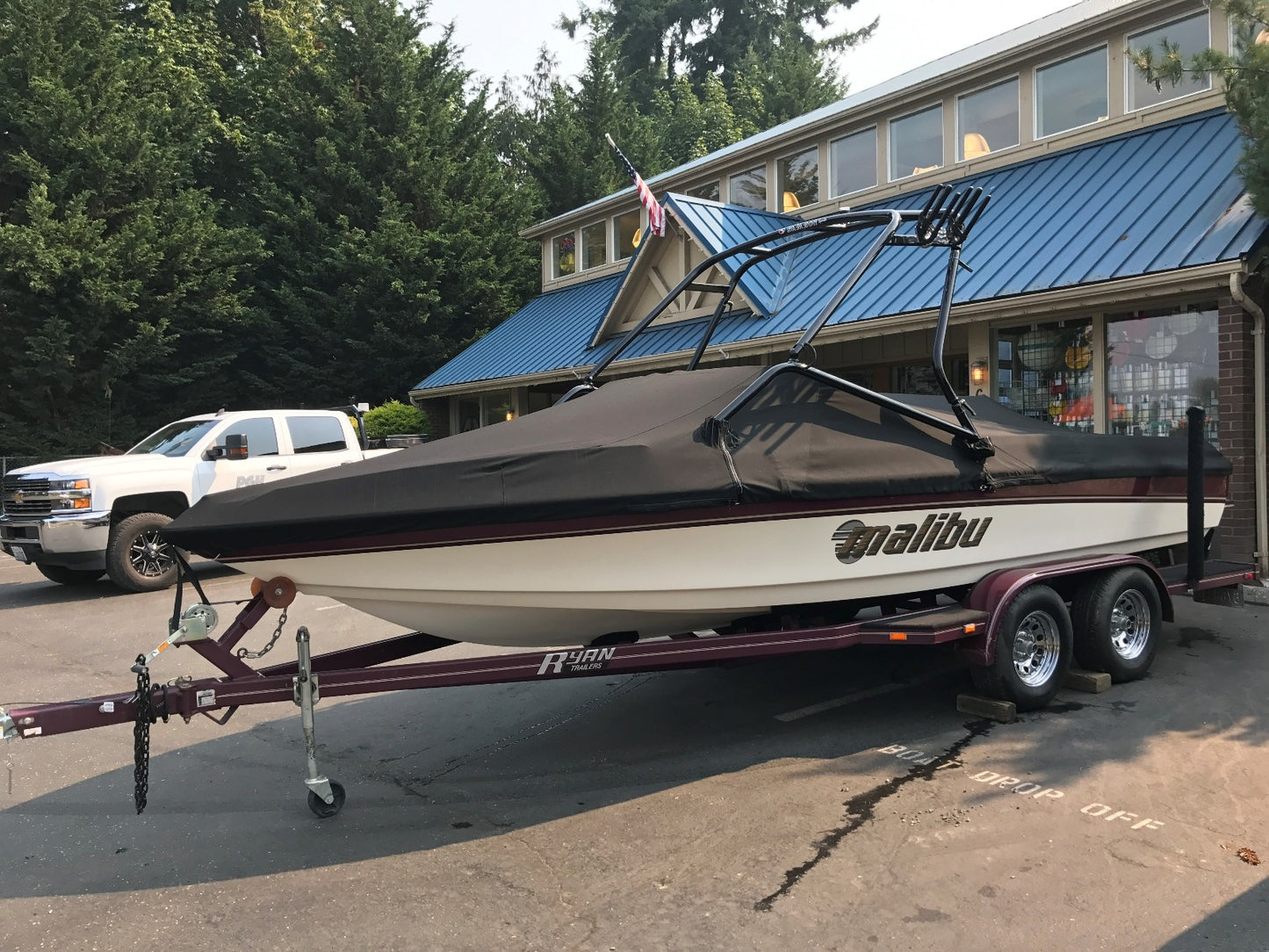 Bakes Custom Fitted Sunbrella Boat Cover for Malibu Boats