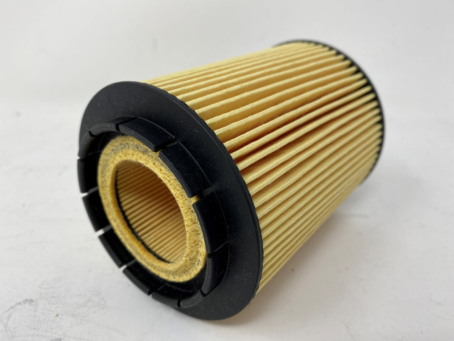 Hengst E1001H Oil Filter Cartridge for Malibu M5, M6 & LT4 Engine