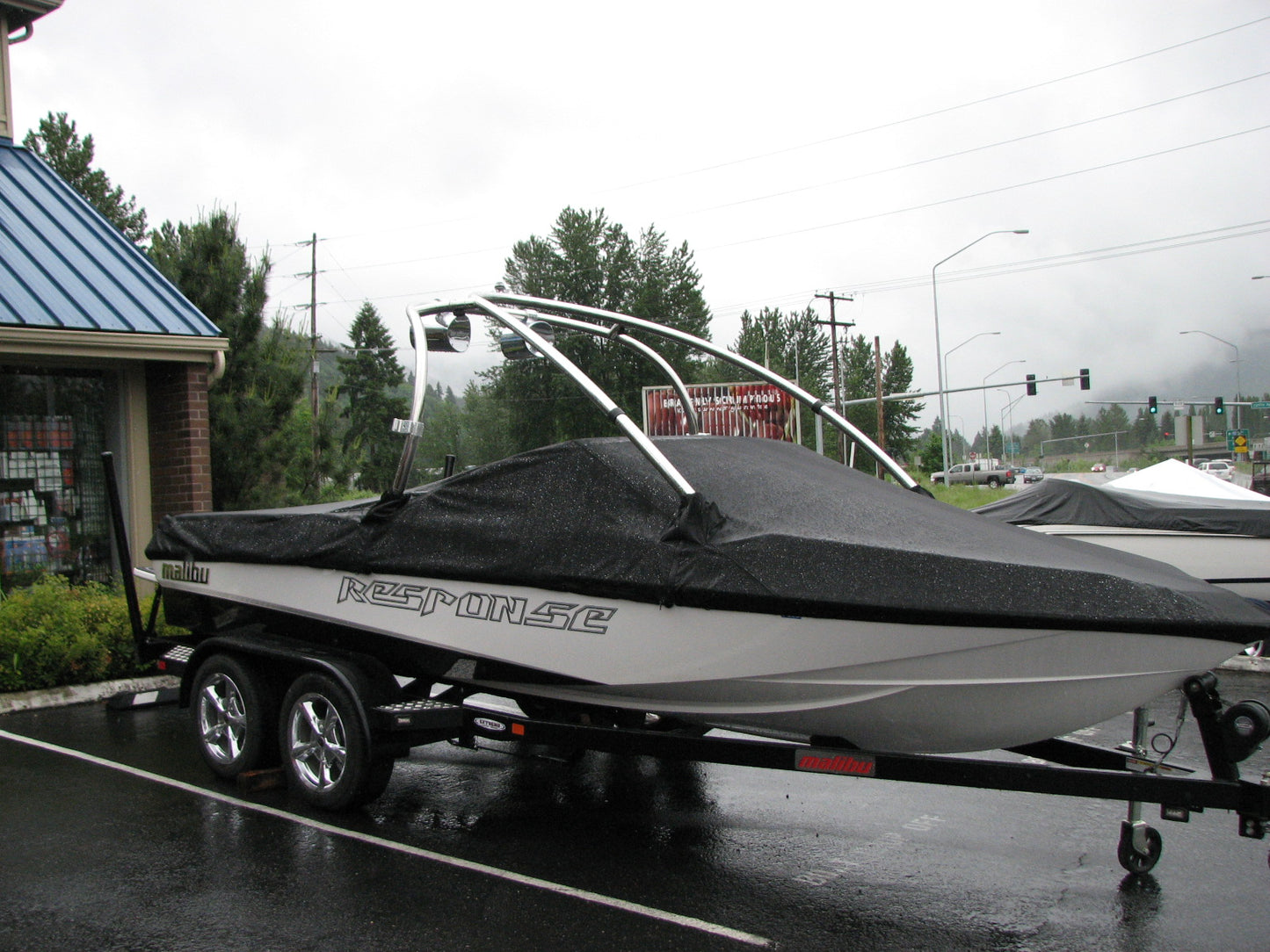 Bakes Custom Fitted Sunbrella Boat Cover for Malibu Boats