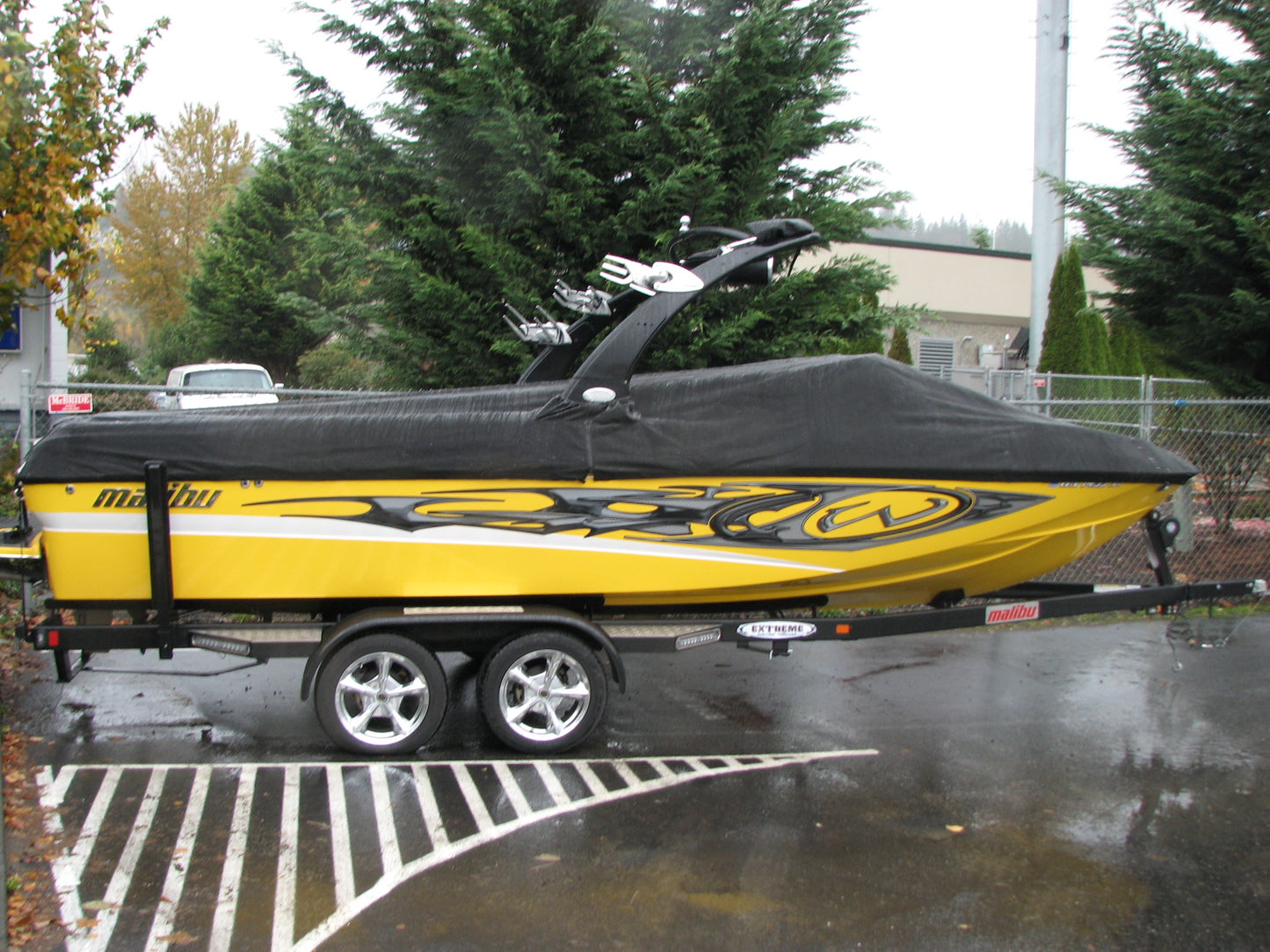 Bakes Custom Fitted Sunbrella Boat Cover for Malibu Boats