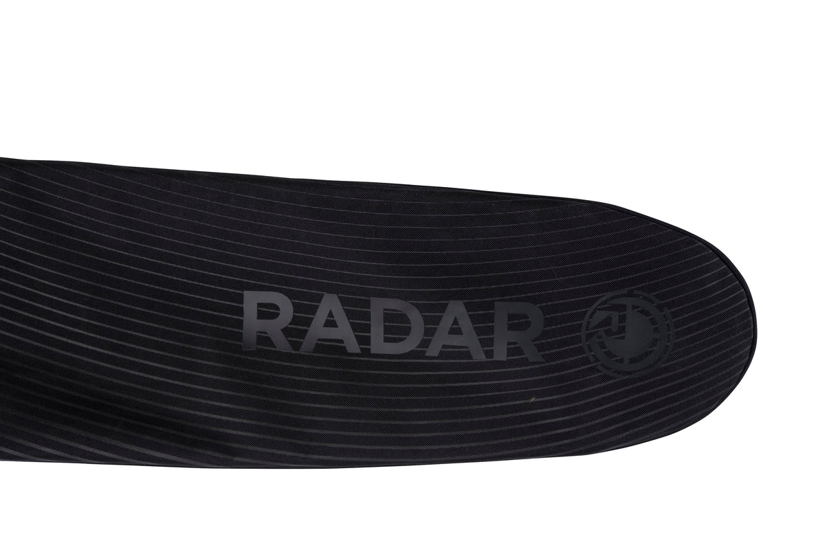 Oversized binding compartment on Radar slalom waterski bag
